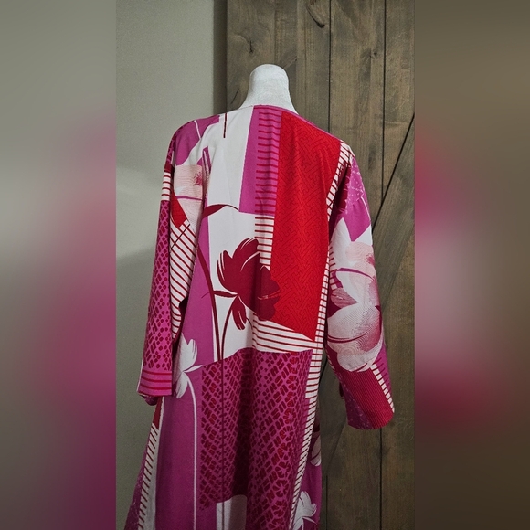 NATORI Kabuki Floral-Print Pullover Caftan. Red/pink/white. Size Med - Picture 13 of 16